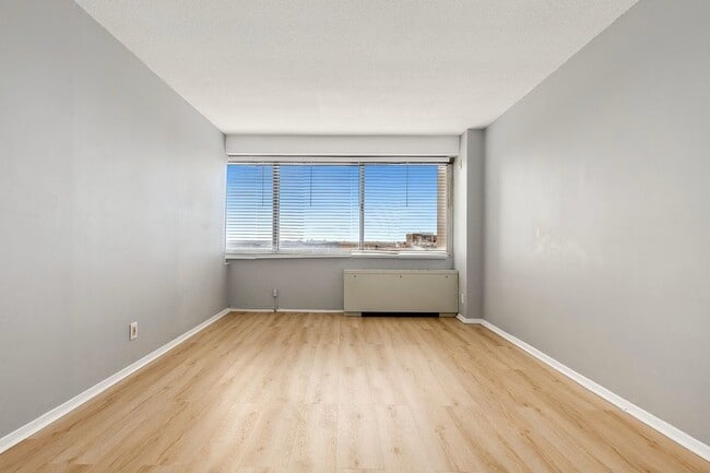 Building Photo - 5500 Friendship Blvd