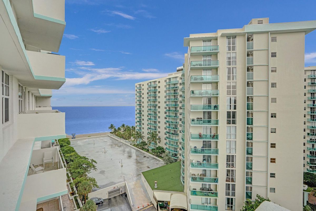 Building Photo - 3725 S Ocean Dr