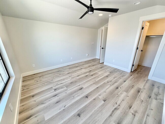 Building Photo - 3134 Blue Heron Dr