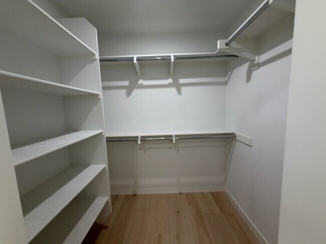 Building Photo - 4783 Mayflower Way