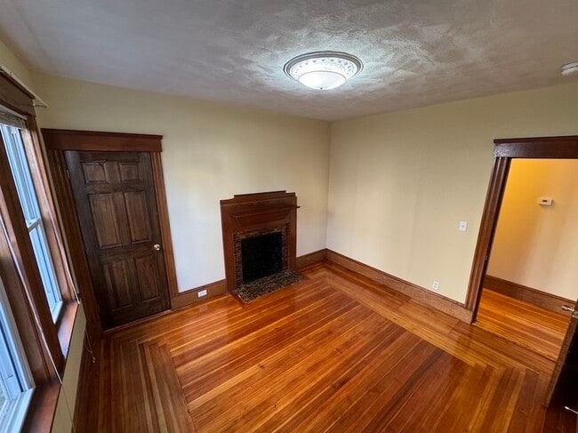 Building Photo - 45 Montvale St