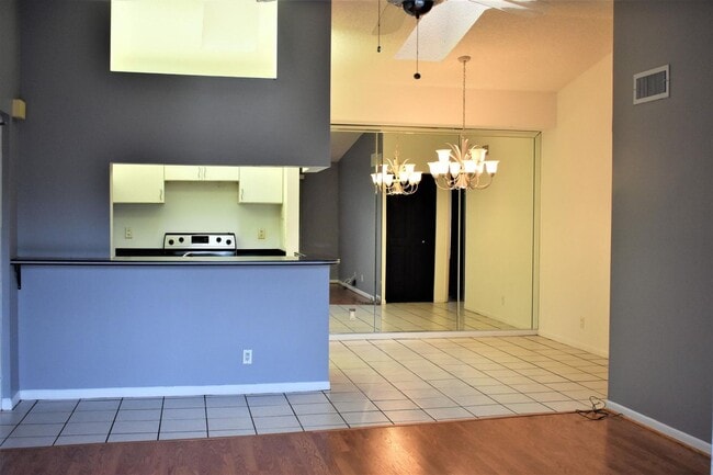 Building Photo - 2502 SE Anchorage Cove