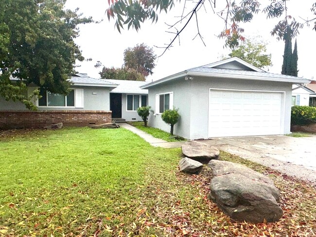 Building Photo - 4548 N Meridian Ave