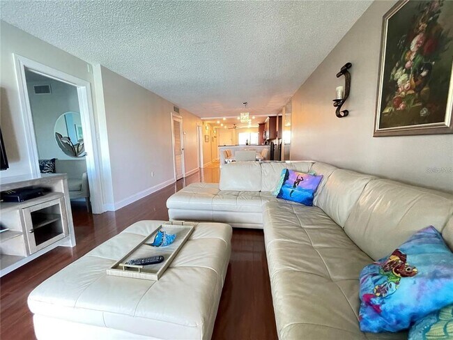 Building Photo - 7150 Sunset Way