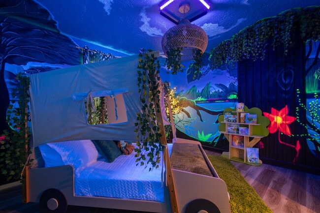 Building Photo - 4761 Kings Castle Cir