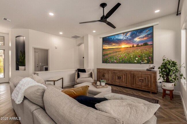 Building Photo - 10502 E Posada Ave