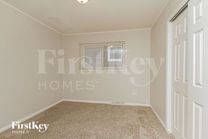 Building Photo - 14535 Kedvale Ave