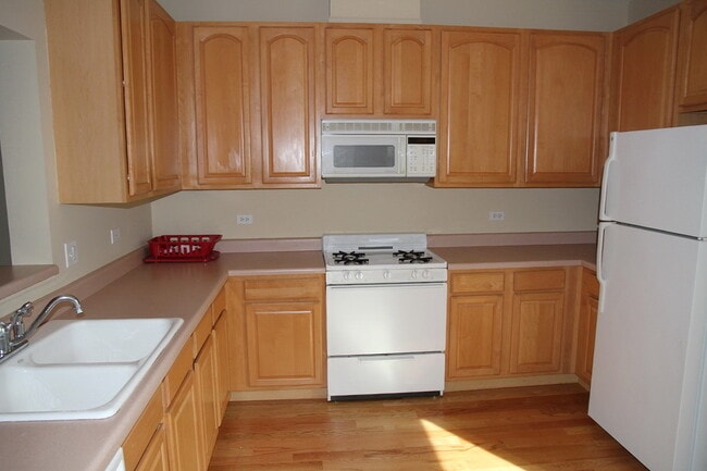 Building Photo - 2226 Daybreak Dr