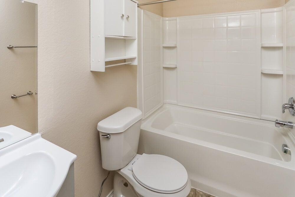 Building Photo - 1316 Hazelnut Dr