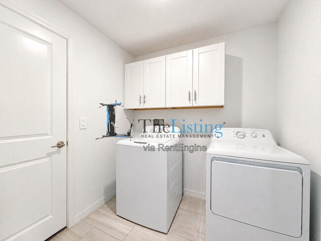 Building Photo - 13260 Palmerston Rd