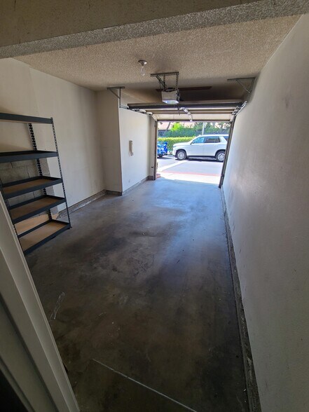 1 unit garage - 3954 60th St