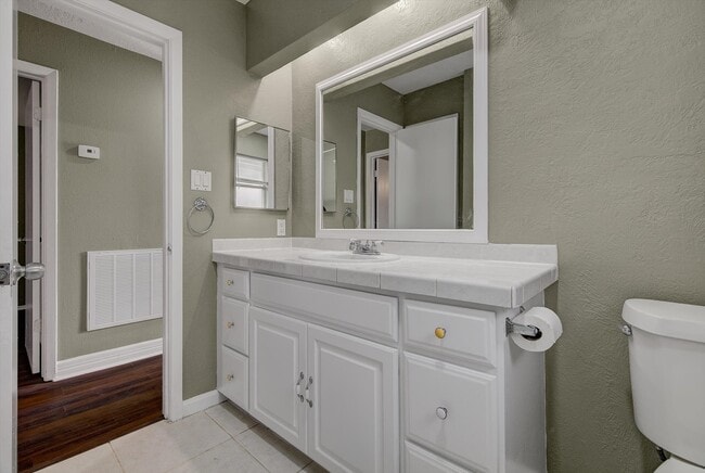 Building Photo - 6315 Rustygate Dr