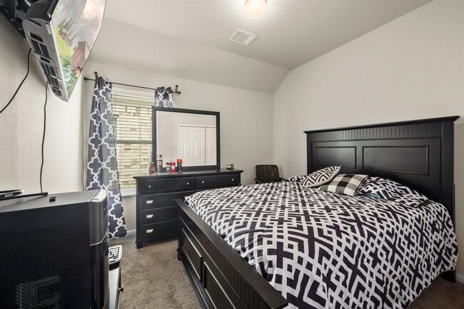 Building Photo - 4318 Wyanngate Dr