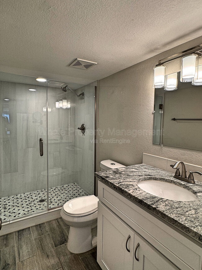 Building Photo - 4720 Elm Ct