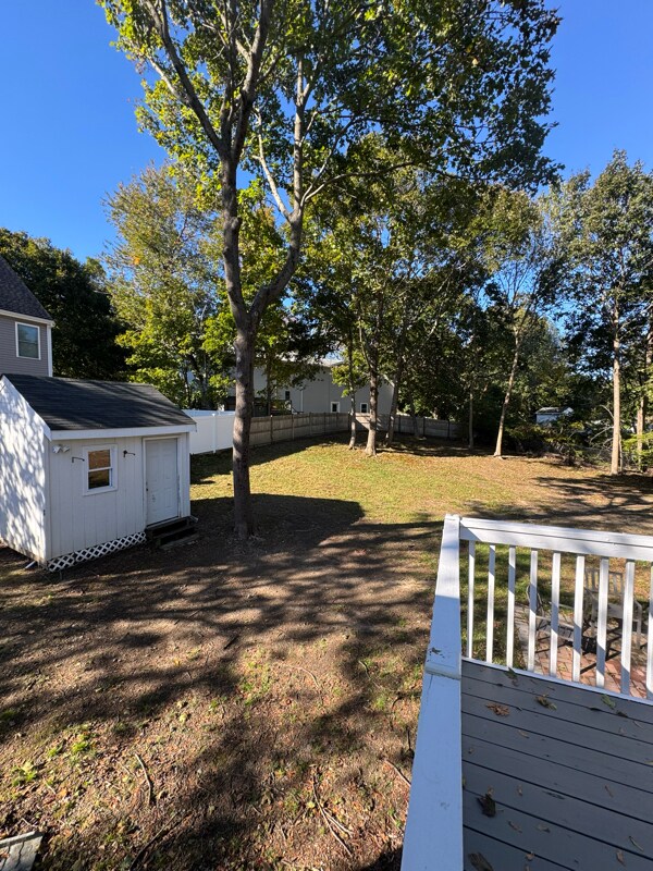 Building Photo - 1104 Pleasant St