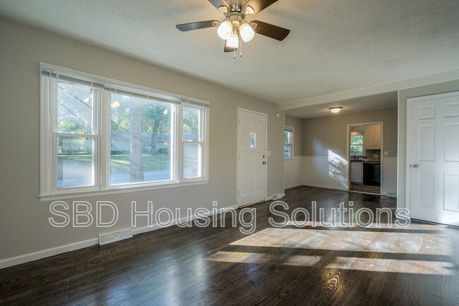 Building Photo - 5405 Woodson Rd