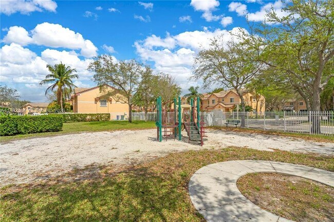 Building Photo - 2130 SW 87th Way