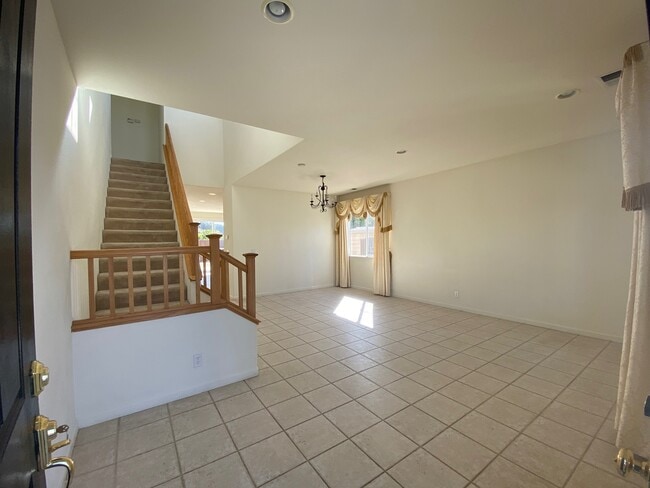 Building Photo - Mediterranean-style 4-bedroom in Seaside Highlands!