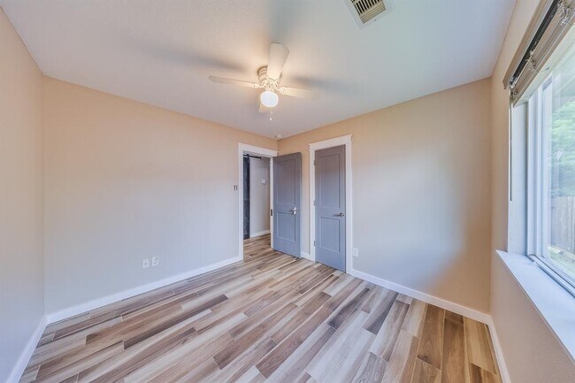 Building Photo - 2515 Cypress Island Dr
