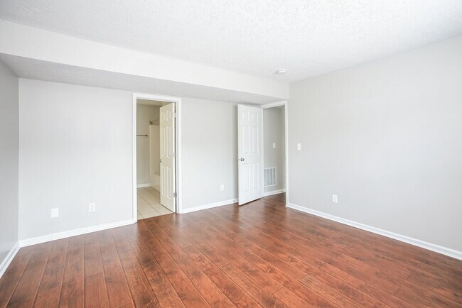 Building Photo - 3329 Gainesville Ct