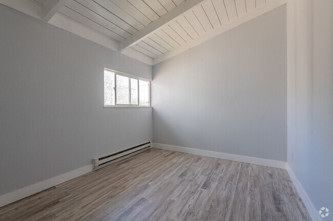 1 BR, 1 BA - Newly Renovated Vallejo Terrace