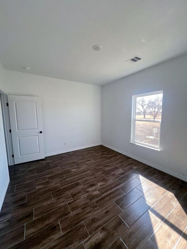 Building Photo - 7912 S Lone Star Pkwy