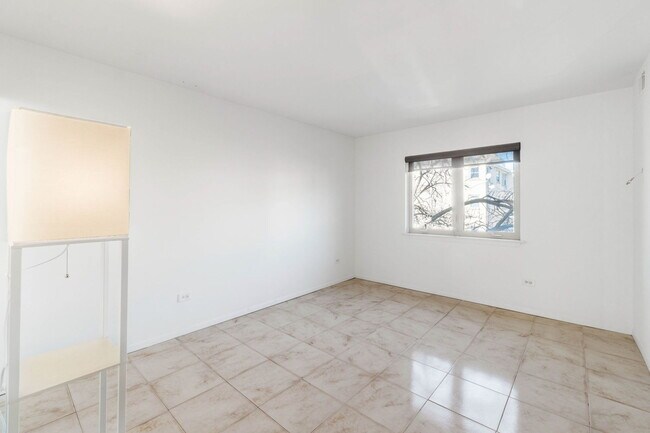 Building Photo - 8423 W Gregory St
