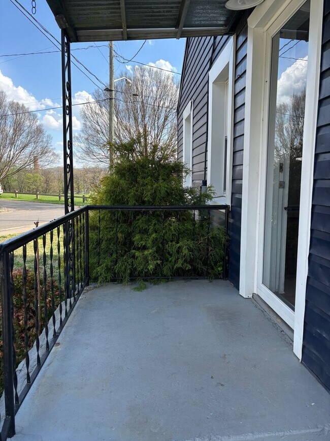 Building Photo - $500 OFF first months rent********950 Morgan Avenue -One Level Living with 2 bedrooms and 2 baths