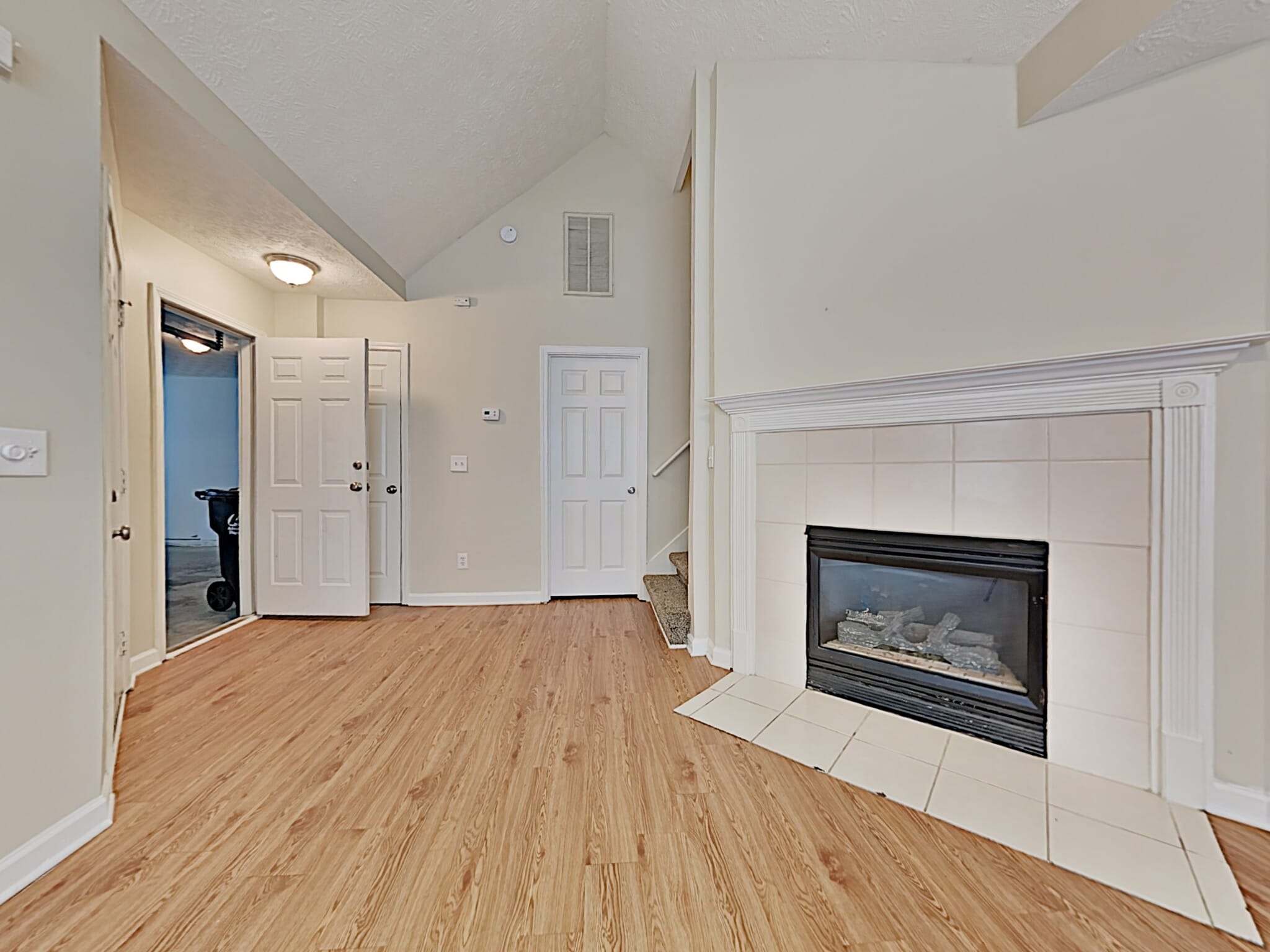 Building Photo - 105 Unity Cove