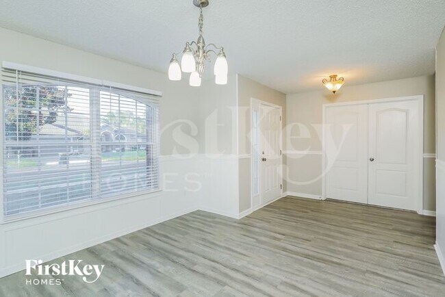 Building Photo - 246 Ridgewick Dr S