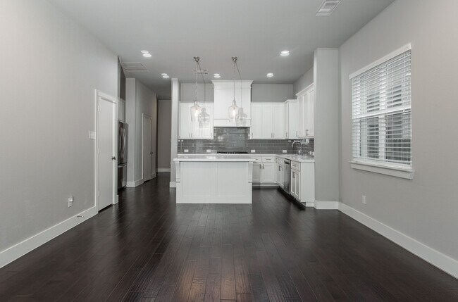 Building Photo - 212 Wimberly St
