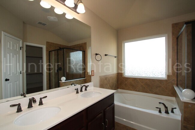 Building Photo - New in Management ! Spacious & Stylish Living in Yowell Ranch - Get 1st month free when you sign ...