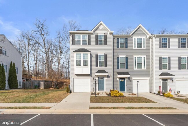 Building Photo - 36023 Coyote Trail