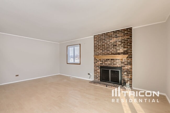 Building Photo - 6701 Foxtree Ave