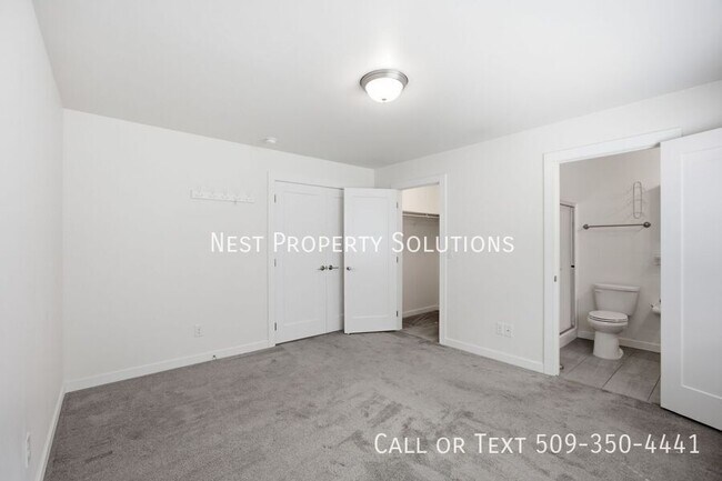 Building Photo - 123 9th Ave
