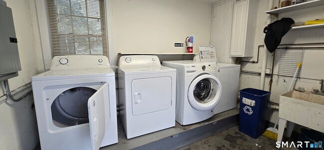 Building Photo - 154 Washington St