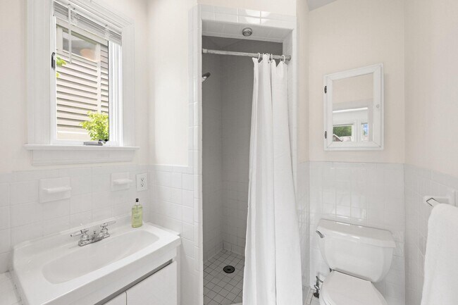 Building Photo - 4830 Brandywine St NW