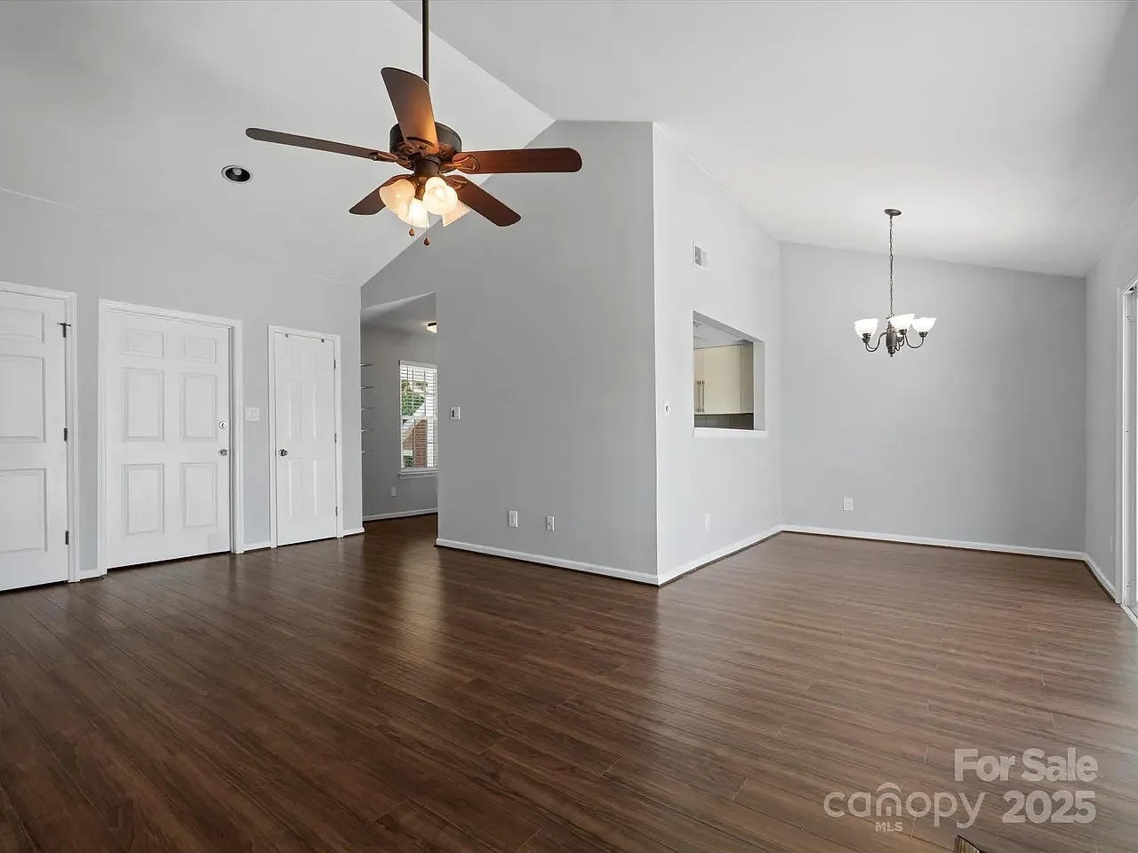 Building Photo - Room in Condo on S Vicksburg Park Ct