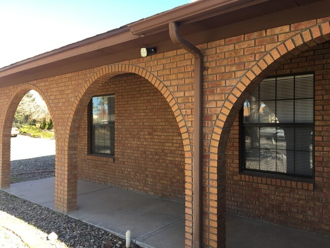 Building Photo - Heritage Hills Rental
