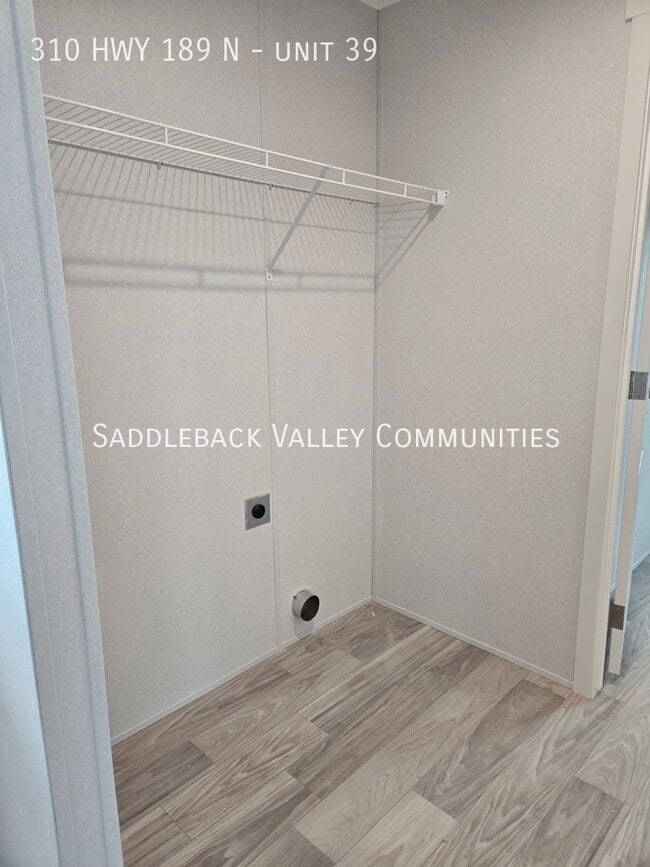 Building Photo - 310 HWY 189