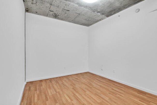 Building Photo - 300 S Australian Ave