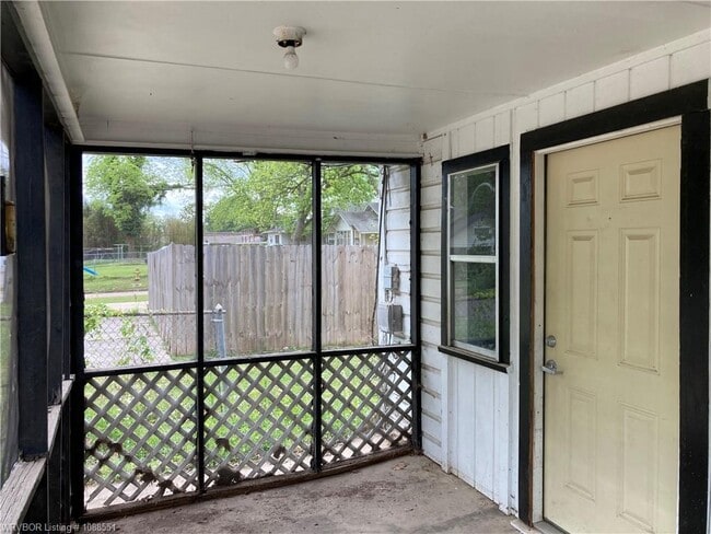 Building Photo - 107 N 16th St