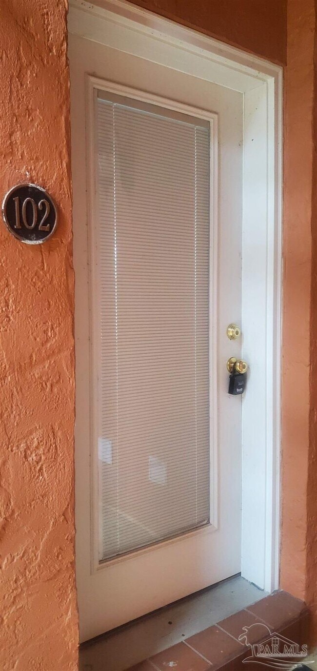 Building Photo - 2007 E Gadsden St