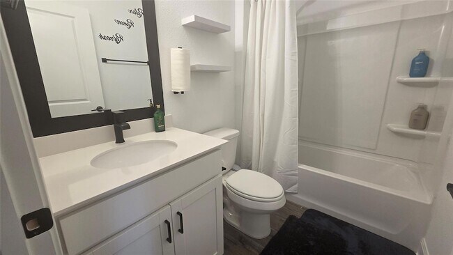 Building Photo - 125 Raleigh Dr