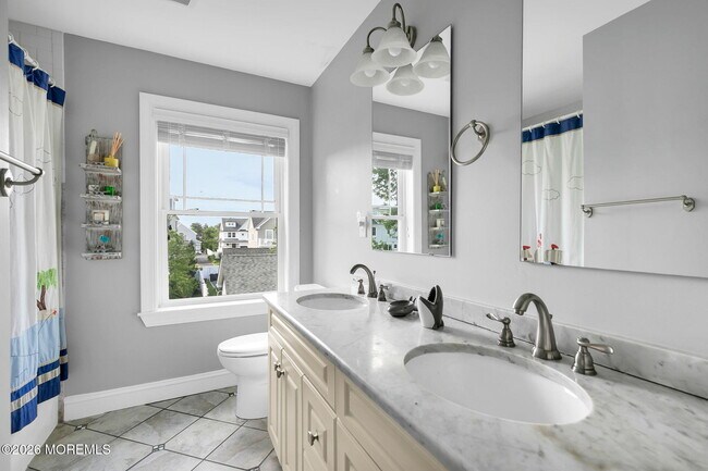 Building Photo - 3 Monmouth Pl