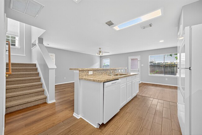 Building Photo - 30 Verbena Bend Pl