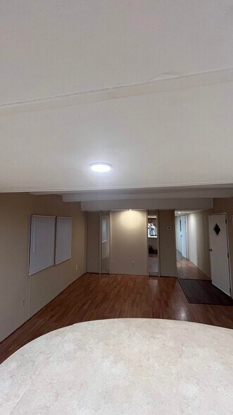 Building Photo - 606 S Oak Forest Rd
