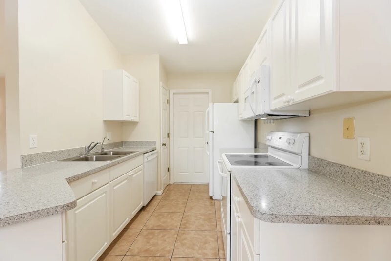 Building Photo - 309 NE 9th Terrace