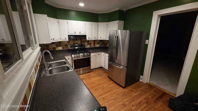 Building Photo - 1050 E Caldwell St