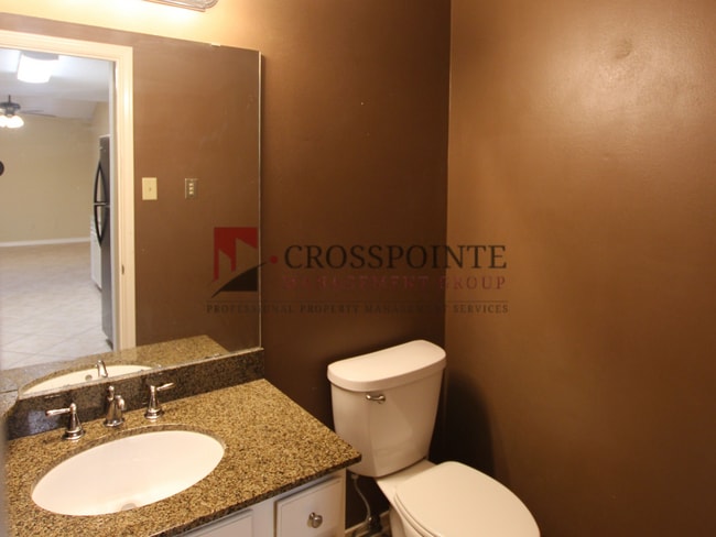 Building Photo - 2 Bedroom 2.5 Bath Townhome, Tyler TX!